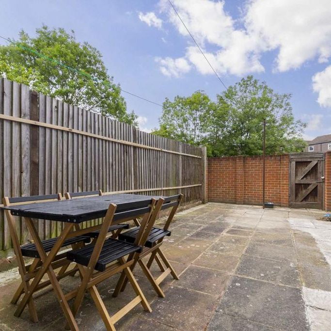 3 bedroom house to rent - Photo 1