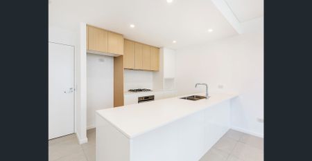 Ground Floor 1 Bedroom Unit + Study - Photo 4