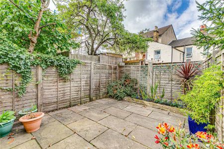 1 bedroom maisonette to rent - Photo 2