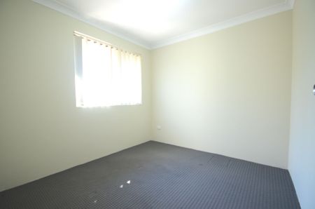 Sunny 2 Bedroom Apartment - Photo 2