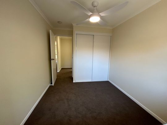 3 Bedroom Townhouse with Fresh Carpet - Photo 1