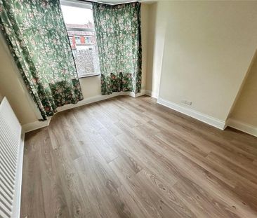 3 bedroom end of terrace house to rent - Photo 1