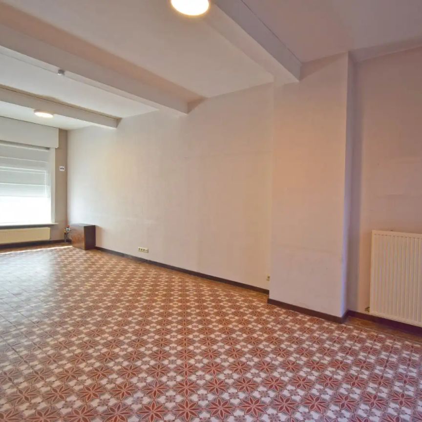 Uniek wooncomplex als geheel te huur in centrum Lichtervelde - Photo 1