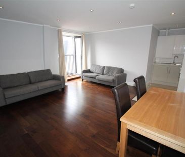 2 bedroom apartment to rent - Photo 2