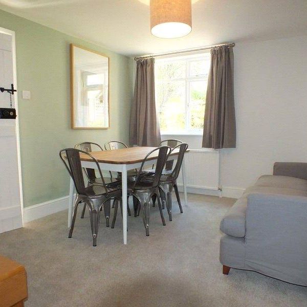 1 bedroom in a house share to rent - Photo 1