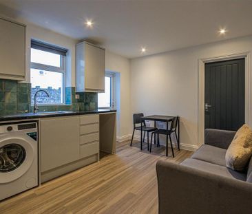 1 bedroom private hall to rent - Photo 3