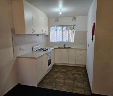 Fresh & Ready - Two Bedrooms & Ground Floor *Open 11/12 4.30pm to 4... - Photo 6