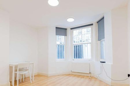 Cheniston Gardens, Kensington, London, W8 - Photo 5