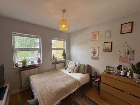 4 Bedroom House - Detached To Let - Photo 5