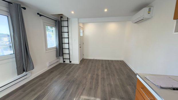 For Lease - 4992 Mcrae Street, Niagara Falls, Ontario - Photo 1