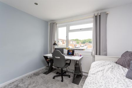 Hithercroft Road, High Wycombe - Photo 2