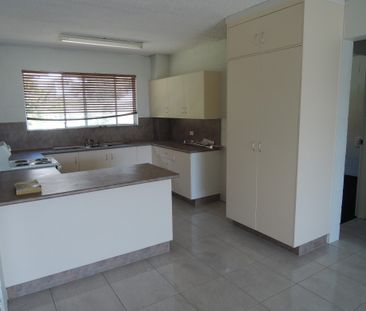 2 BEDROOM UNIT ON THE STRAND! OCEAN FRONT AT YOUR FINGERTIPS! - Photo 4
