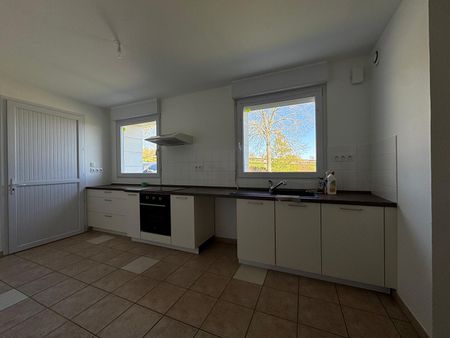 Location maison 6 pièces, 132.13m², Saint-Berthevin - Photo 4
