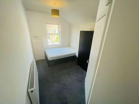 Broughton Avenue, DN5 - Photo 2