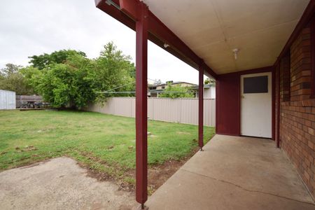 35 SAMPSON CRESCENT, Bomaderry, NSW 2541 - Photo 3