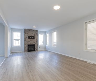 For Lease - 937 Shimmerton Circle, Kanata, Ontario - Photo 2