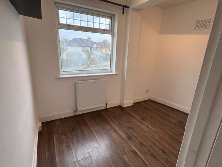 3 Bed Detached House, Pendragon Road, B42 - Photo 4