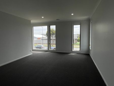 Brand-New 5-Bedroom Home Opposite The Dunes Village - Photo 2