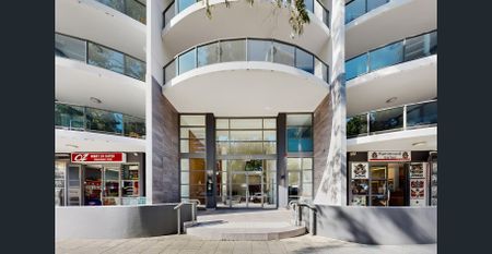 City Living at Its Best in Adelaide Terrace - Photo 3