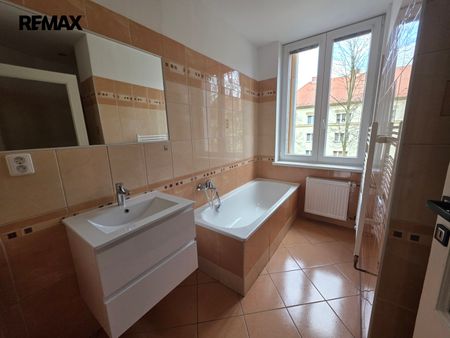 Pronájem bytu 2+1 65 m², Litoměřická 1646, Teplice - Photo 2