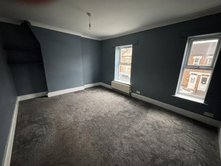 3 bedroom terraced house to rent - Photo 3