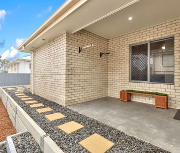 8 Amiable Place, McDowall QLD 4053 - House For Rent | Domain - Photo 3