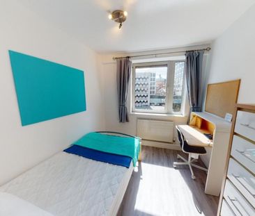 3 bedroom flat to rent - Photo 2