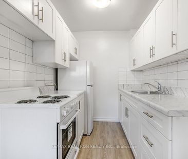 For Lease - 165 Colborne Avenue Unit# 102, Richmond Hill, Ontario - Photo 2