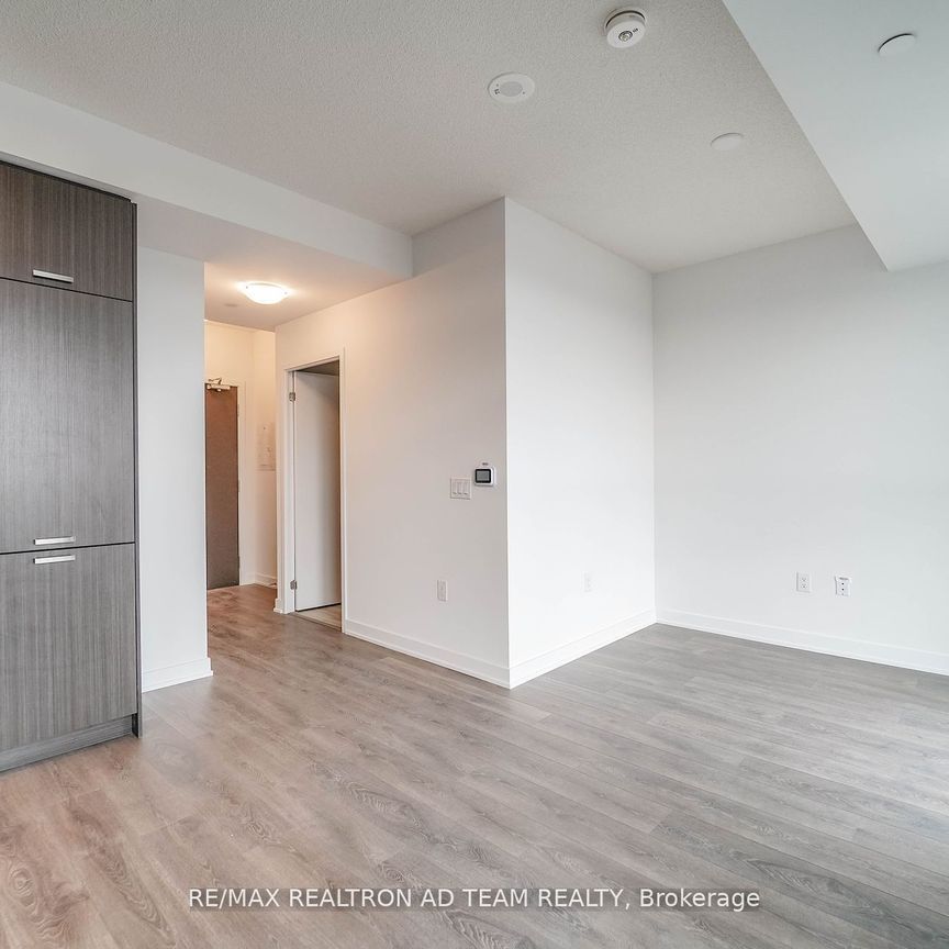 For Lease - 38 Honeycrisp Crescent Unit# 2003, Vaughan, Ontario - Photo 1