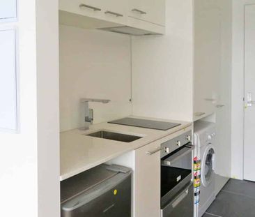 THE FIREMAN'S APARTMENTS - STUDIO APARTMENT - Photo 3