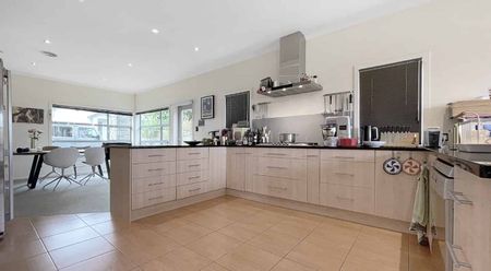 Welcome to 74 Amesbury Drive, Churton park - Photo 4