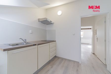 Pronájem bytu 1+kk 50 m² - Photo 2