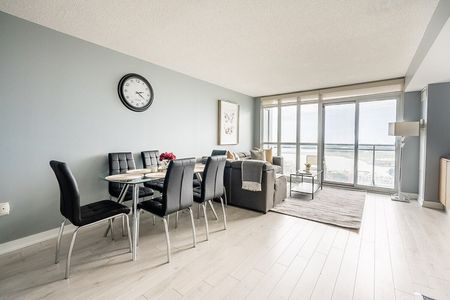 Iceboat Terrace - Photo 2