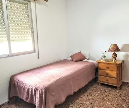 Calle del Veinticinco de Abril, Moncada, Valencian Community 46113 - Photo 3