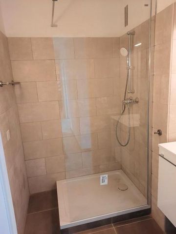 Location Appartement 3 pièces 54m² DRAGUIGNAN 83300 - Photo 4