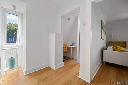 2 bedroom property to rent in London - Photo 3