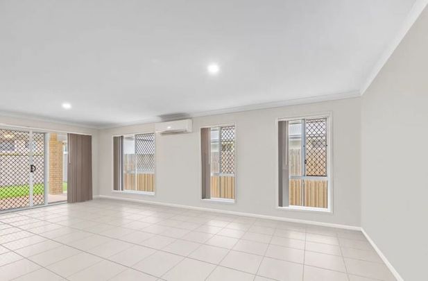 For Rent: Quaint 4-Bedroom Home in Walloon, QLD! - Photo 1