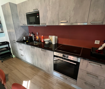 A LOUER! Bel appartement moderne de 1 pièce à Sainte-Croix - Foto 1