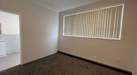 Brand New Boarding House Rooms Available - Spacious, Comfortable & All-Inclusive - Photo 2