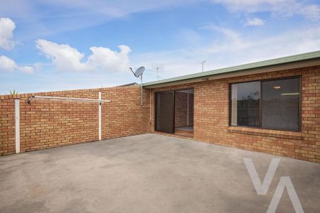 3/103 Cowlishaw Street, Redhead - Photo 3