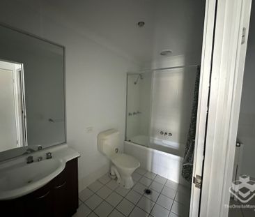 Amazing 3 bedroom 2 bathroom villa! - Photo 6