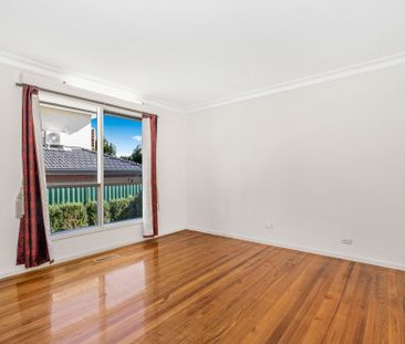 A Warm & Inviting Family Dwelling - Photo 5