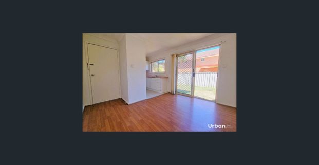 Quiet 2 Bedroom Townhouse - Photo 1