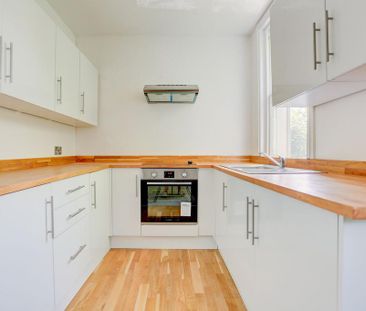 2 bedroom flat to rent - Photo 6