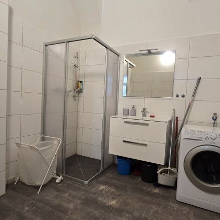 Modernes Wohnen direkt an der Donau - vollmöbliert - City-Lage in Linz - Photo 1