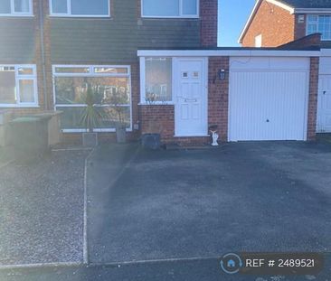 3 bedroom semi-detached house to rent - Photo 4