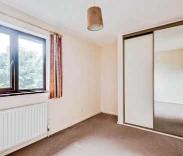 Eldridge Close - Photo 2