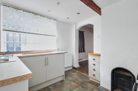 2 bedroom terraced house to rent - Photo 4