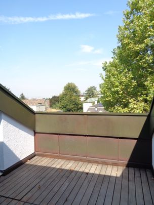 zentral gelegene 3.5-Zimmerwohnung mit Aussicht - befristet bis 31.03.2026 - Photo 1