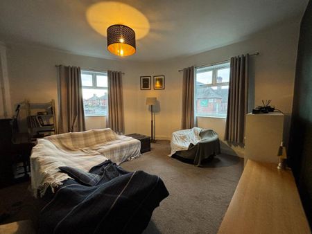 3 bedroom semi-detached house to rent - Photo 3